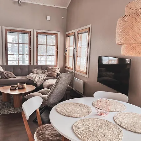 Talviranta - Lakefront - Ruka-pyhae 2x Skilift Passes Included - Free Skibus Doorstep